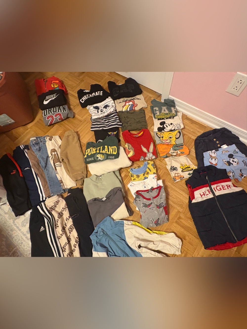 Bundles of 36x clothes brand mix Zara,H&M,Disney, Gap 18 months to 2 years